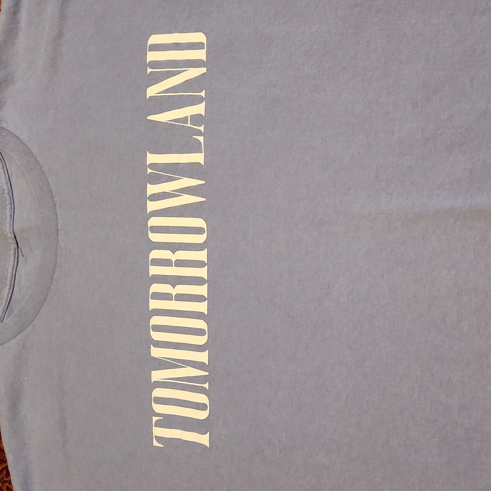 Custom "Tomorrowland" short-sleeve t-shirt, like new